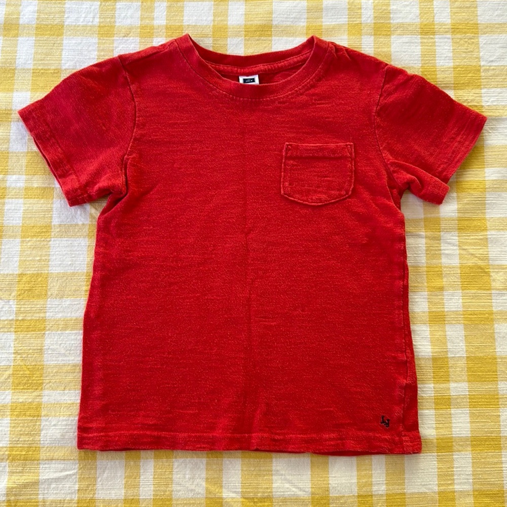 Red pocket tee